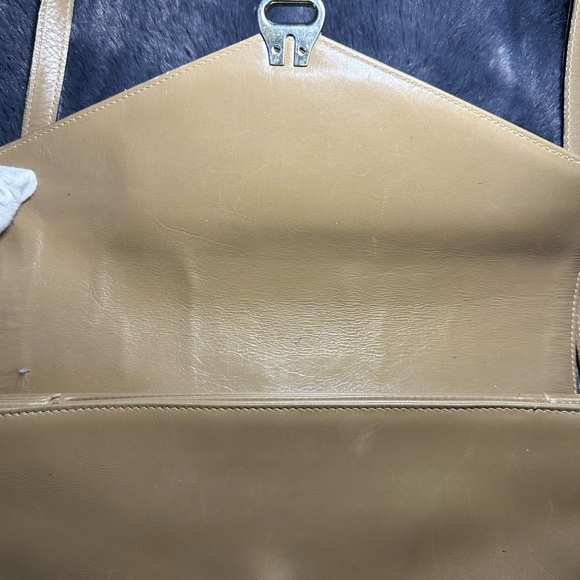 Ferragamo Tan Leather Crossbody Bag Vintage - Picture 4 of 16